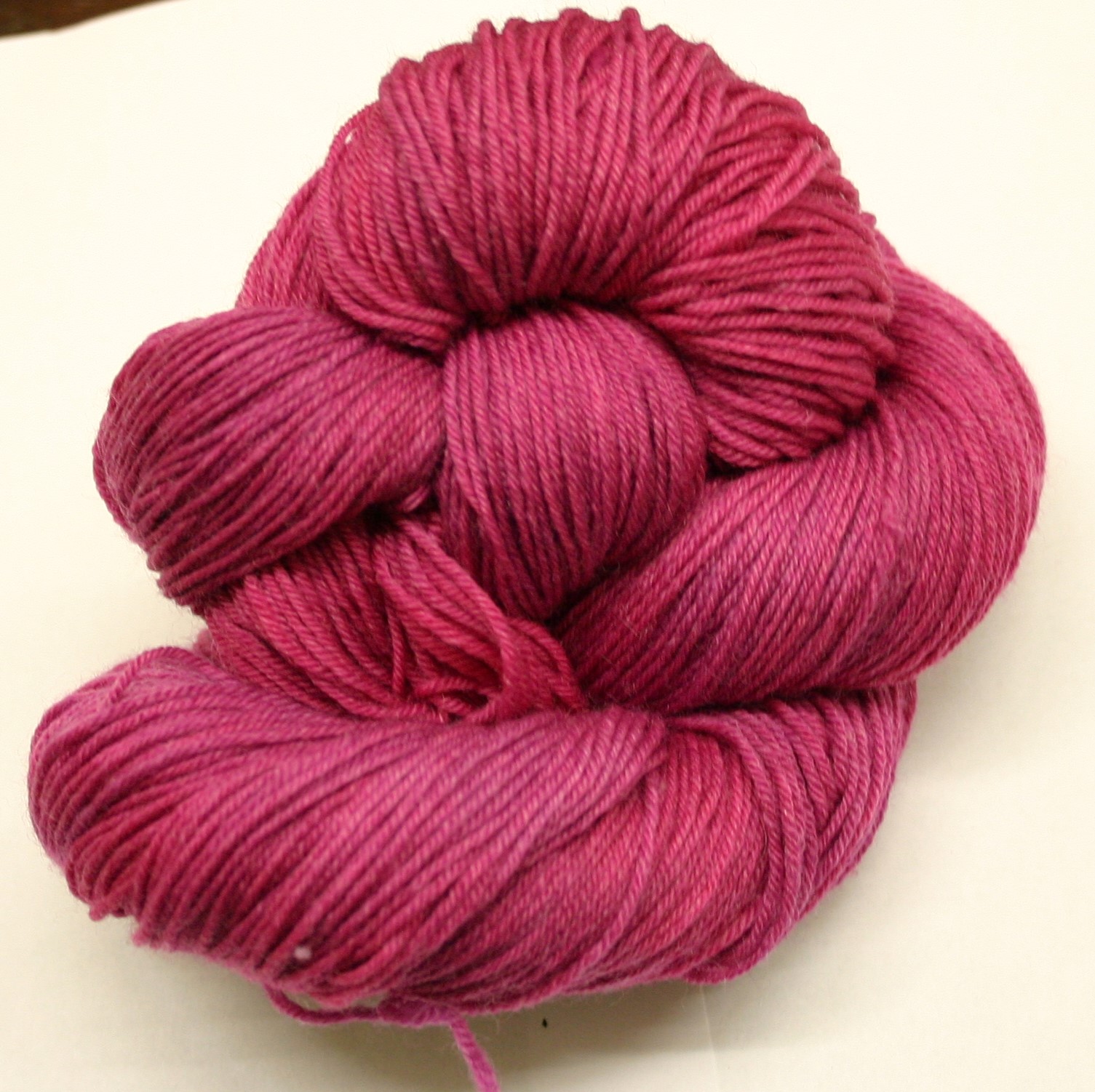 Ivy Brambles Enrapture Yarn - 120 Petunias