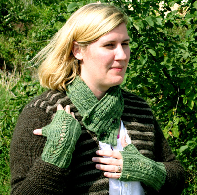 Ivy Brambles Cozy Weekend Neck Warmer and Fingerless Mittens Pattern