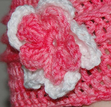 Ivy Brambles Monday Night Crochet Flowered Hat Pattern - ib046 Ivy Brambles Monday Night Crochet Flowered Hat Pattern - ib046