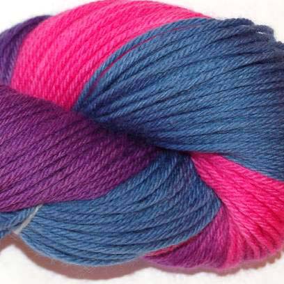 Ivy Brambles Superwash Worsted Yarn #209 Blue Dawn