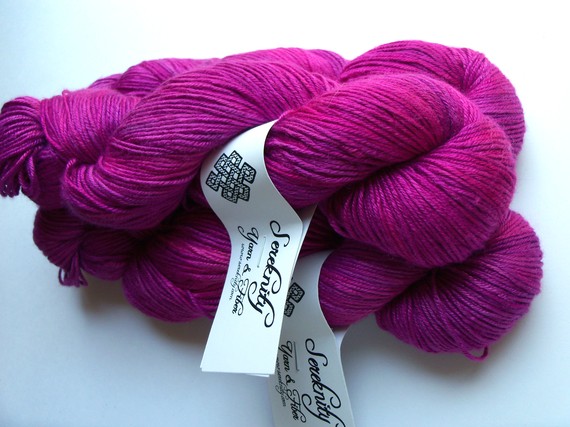 Sereknity Daydream Bamboo Yarn in Colorway Heartfelt